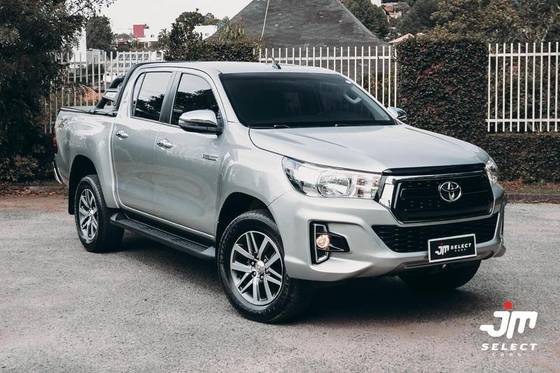 TOYOTA HILUX 2.8 SRV 4X4 CD 16V DIESEL 4P AUTOMÁTICO TOYOTA HILUX 2.8 SRV 4X4 CD 16V DIESEL 4P AUTOMÁTICO